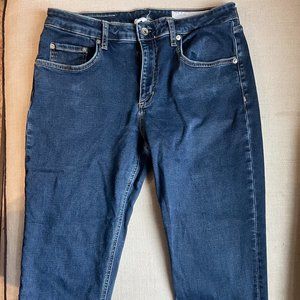 Dre Low-Rise Boyfriend Jeans size 30 in Chelsea